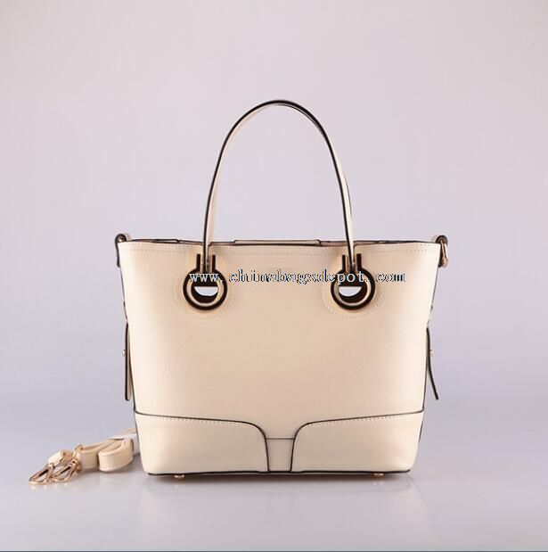 Fashion trendy ladies handbag