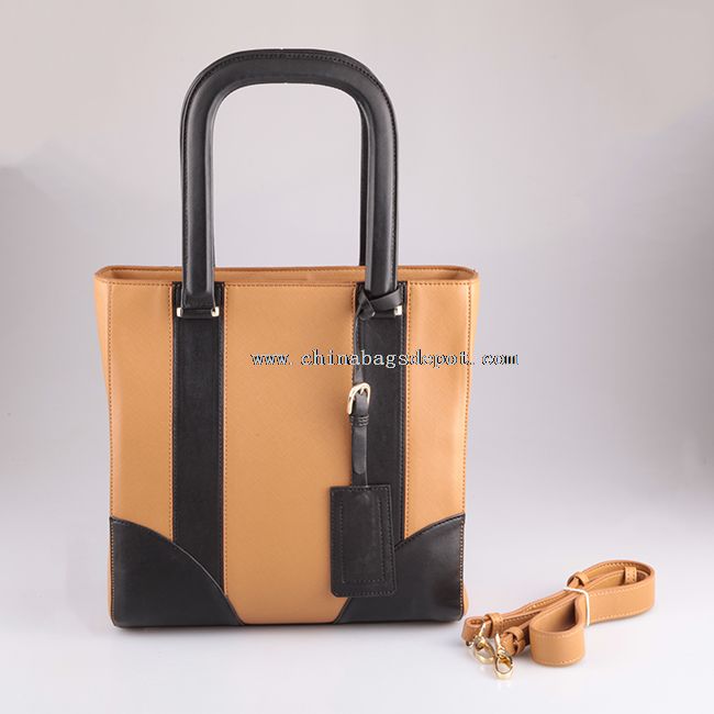 Leather weekend fashion bag