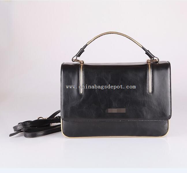 Long strap shoulder bag