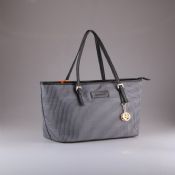 GenÅ£i de mÃ¢nÄƒ designer tote images