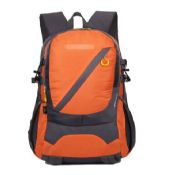 Mochila de senderismo camping solar resistente al agua images