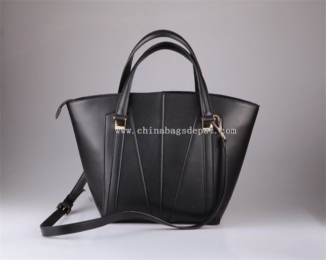 Tote fashion handbag with long strap