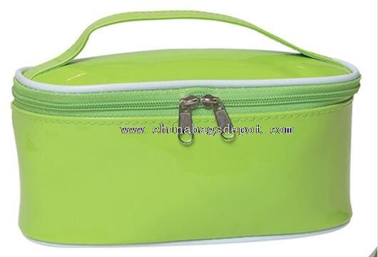 Travel cosmetic bag