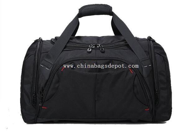 Avec sac de transport pour le compartiment chaussures