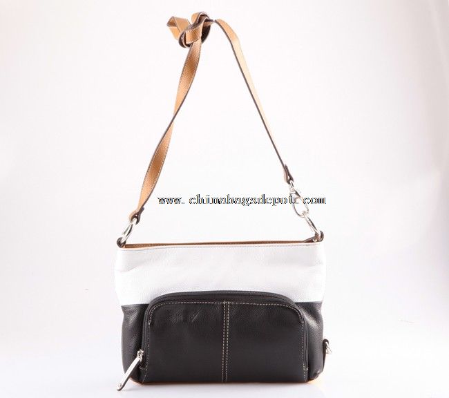 Woman shoulder bags