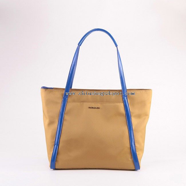 Zipper open nylon tote bag