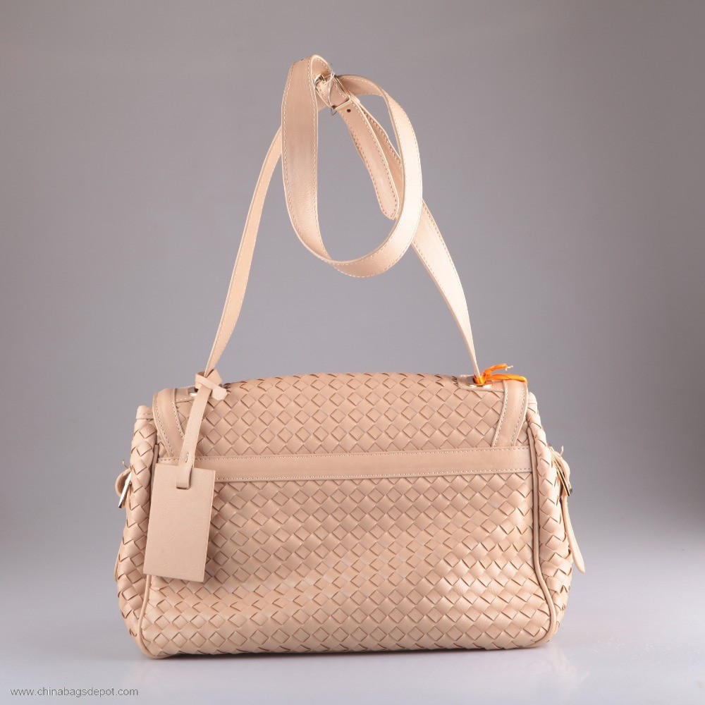 Elegant weaving smooth leather shoulder bag