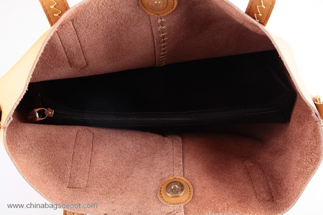 Leather lady handbag