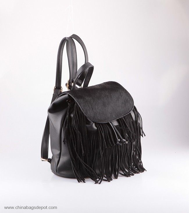 Backpack drawstring with tassel
