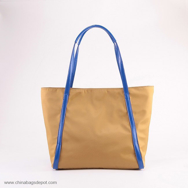 Zipper open nylon tote bag 