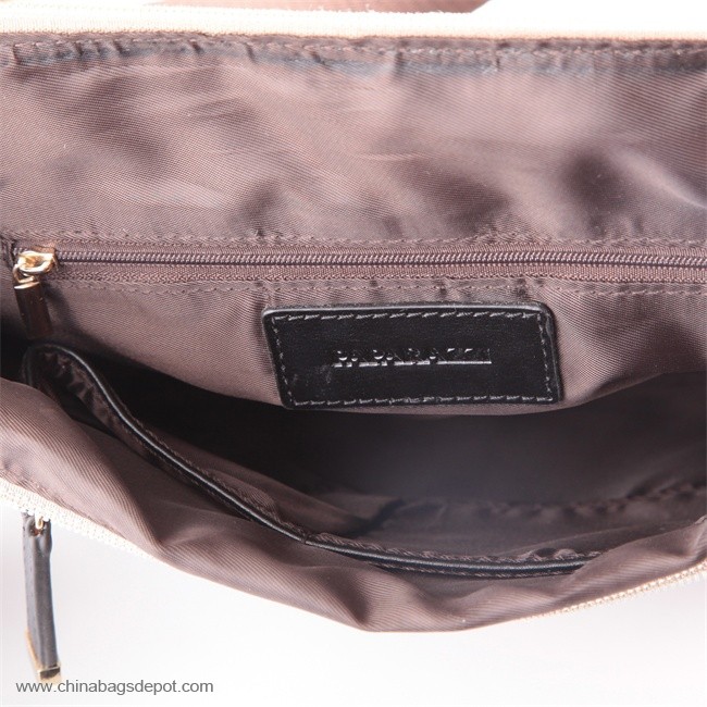 Crossbody handbags