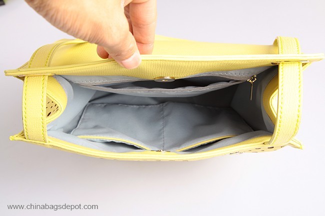 KrÃ¡snÃ½ motÃ½l laser Å¾eny shoulder bag