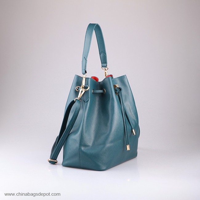 Ladies shoulder bag