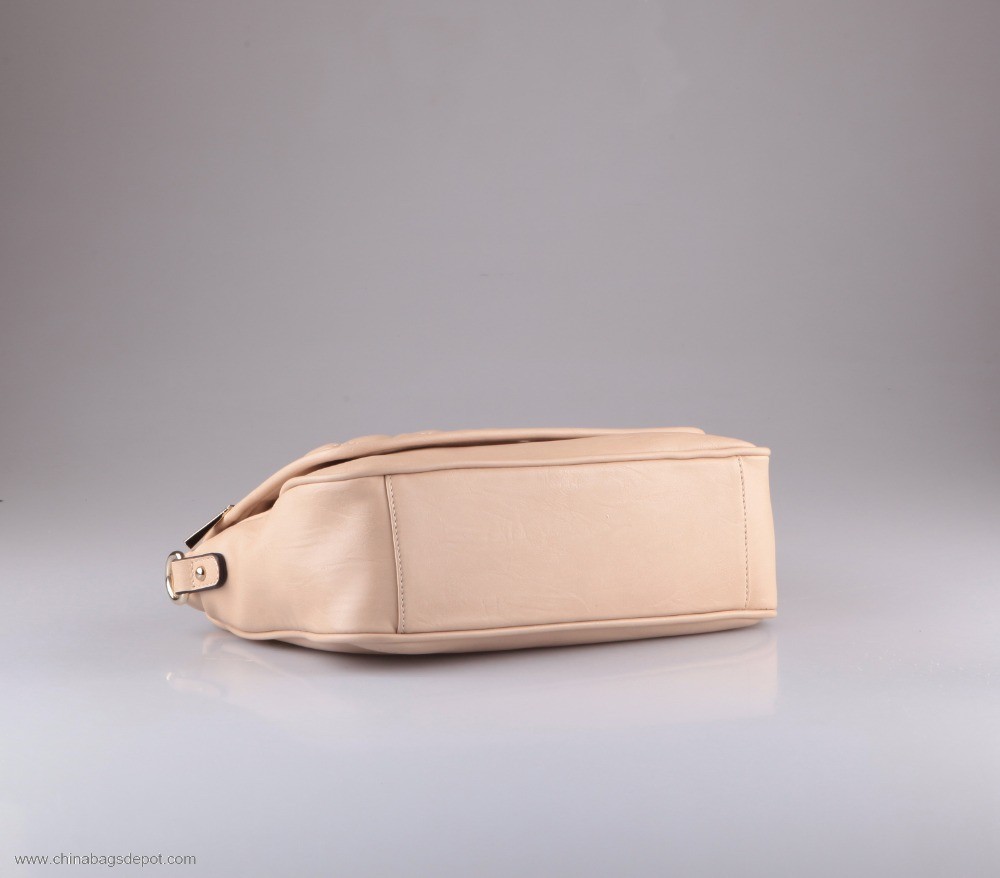 Broderi flap shoulder bag