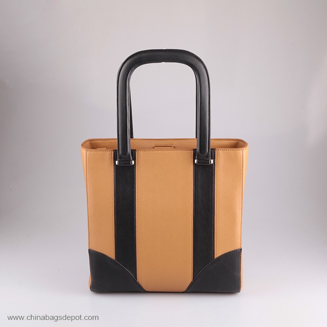 Leather weekend fashion bag