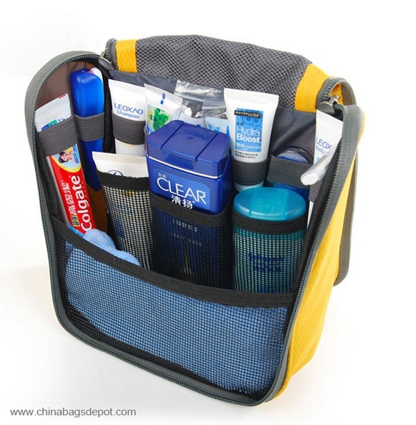 Travel hanging toiletries bag